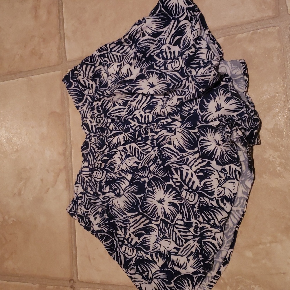 Hollister blue and white floral print shorts, size XS